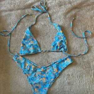 Kulani Kinis Vibrant Floral Bikini